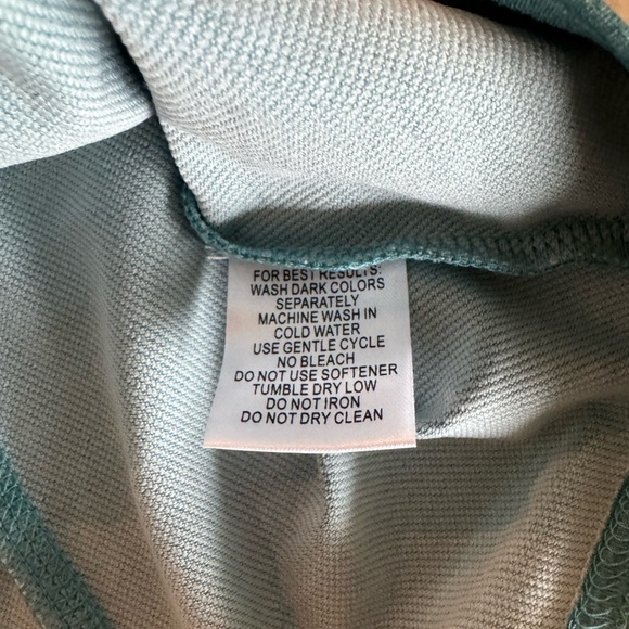 Masters Tech Active Quarter Zip Golf Pullover
Ladies Medium - Picture 4 of 6